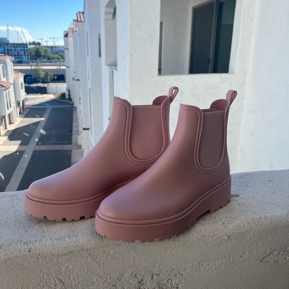 DOLCE VITA CHELSEA BOOTS PINK